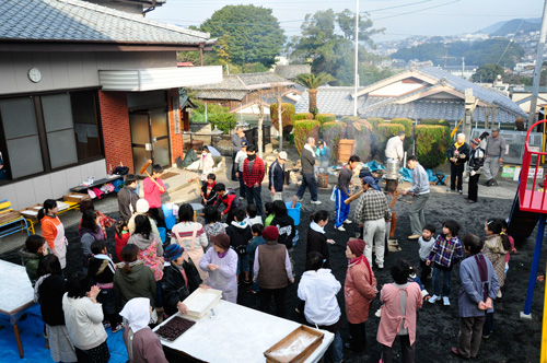 大黒町2組公会堂前広場